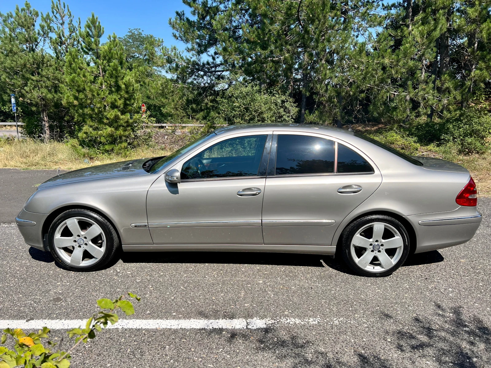 Mercedes-Benz E 270  - изображение 2