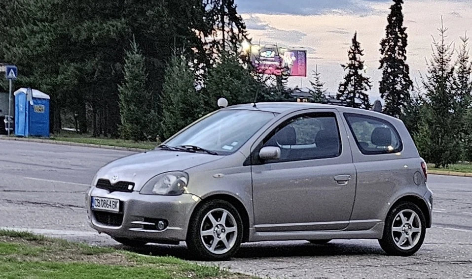 Toyota Yaris 1.5 TS - изображение 3