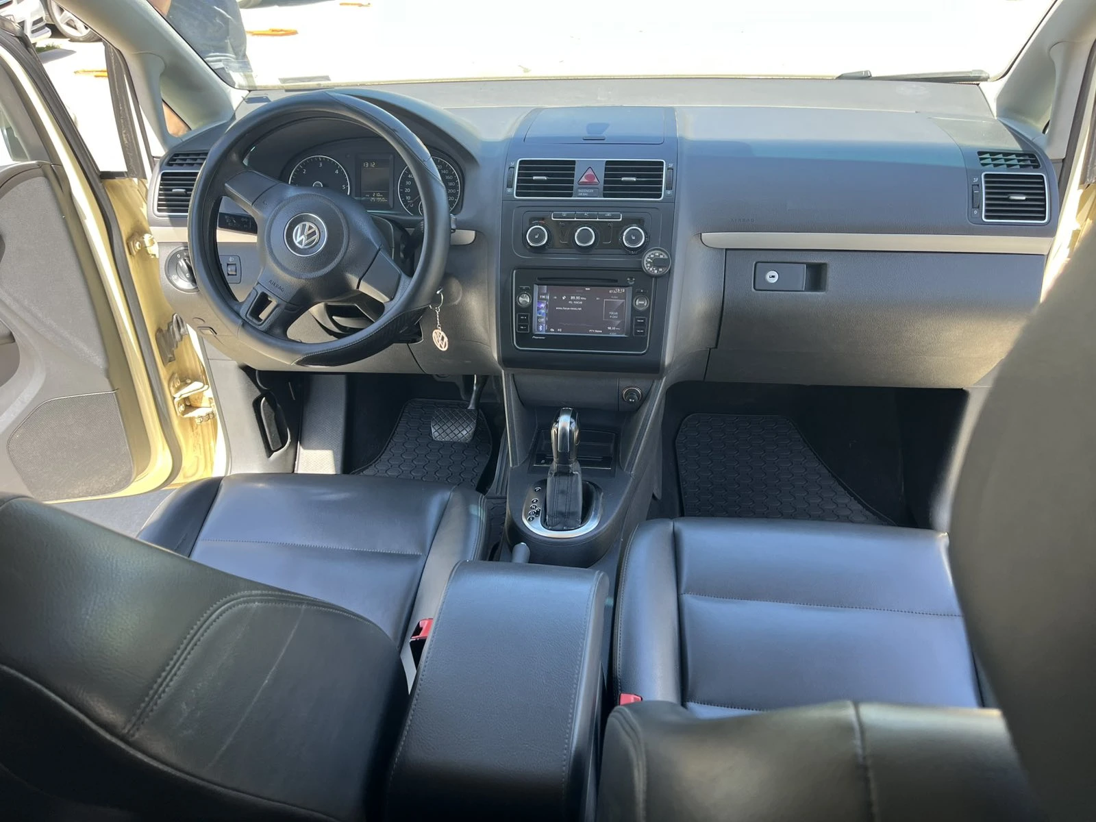 VW Touran 1.6 TDI - изображение 7