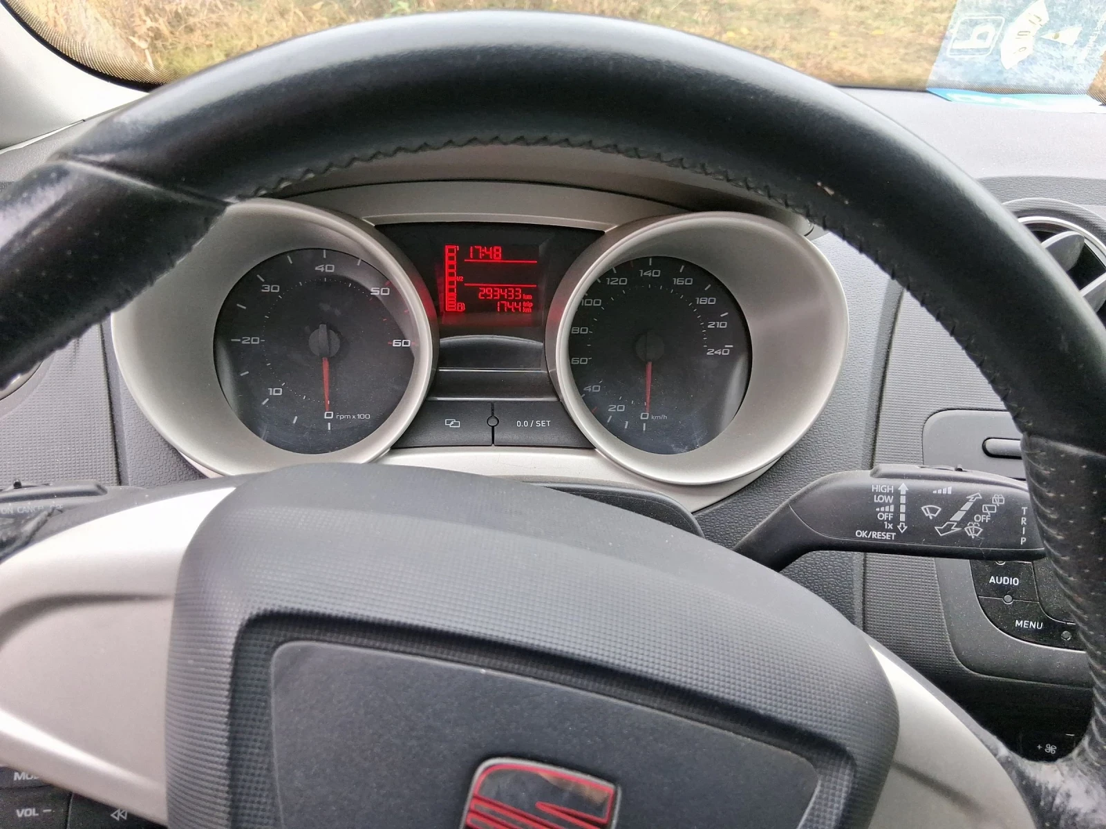 Seat Ibiza 1.6 тди 105коня Климатроник  - изображение 5