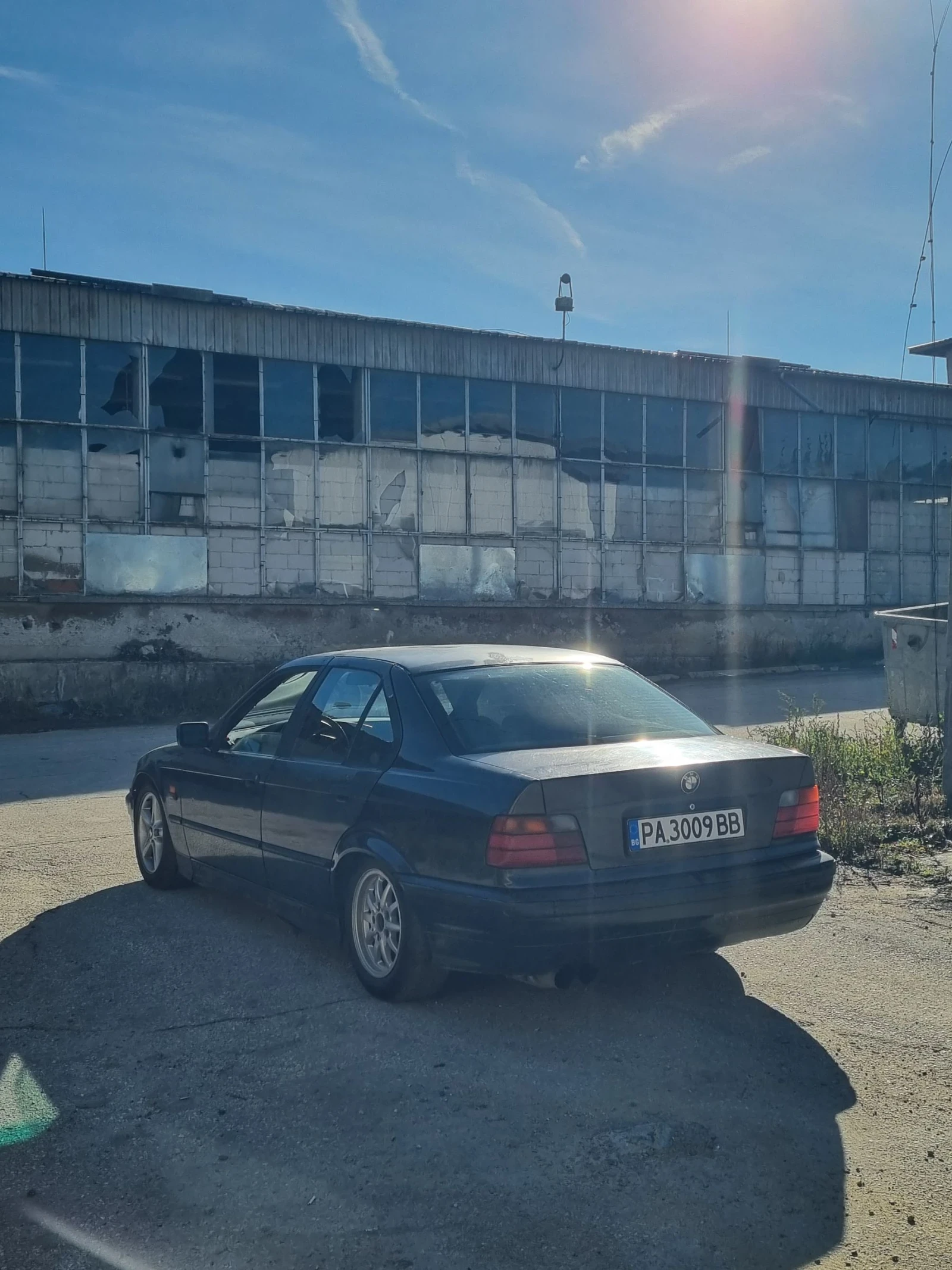 BMW 318  - изображение 4