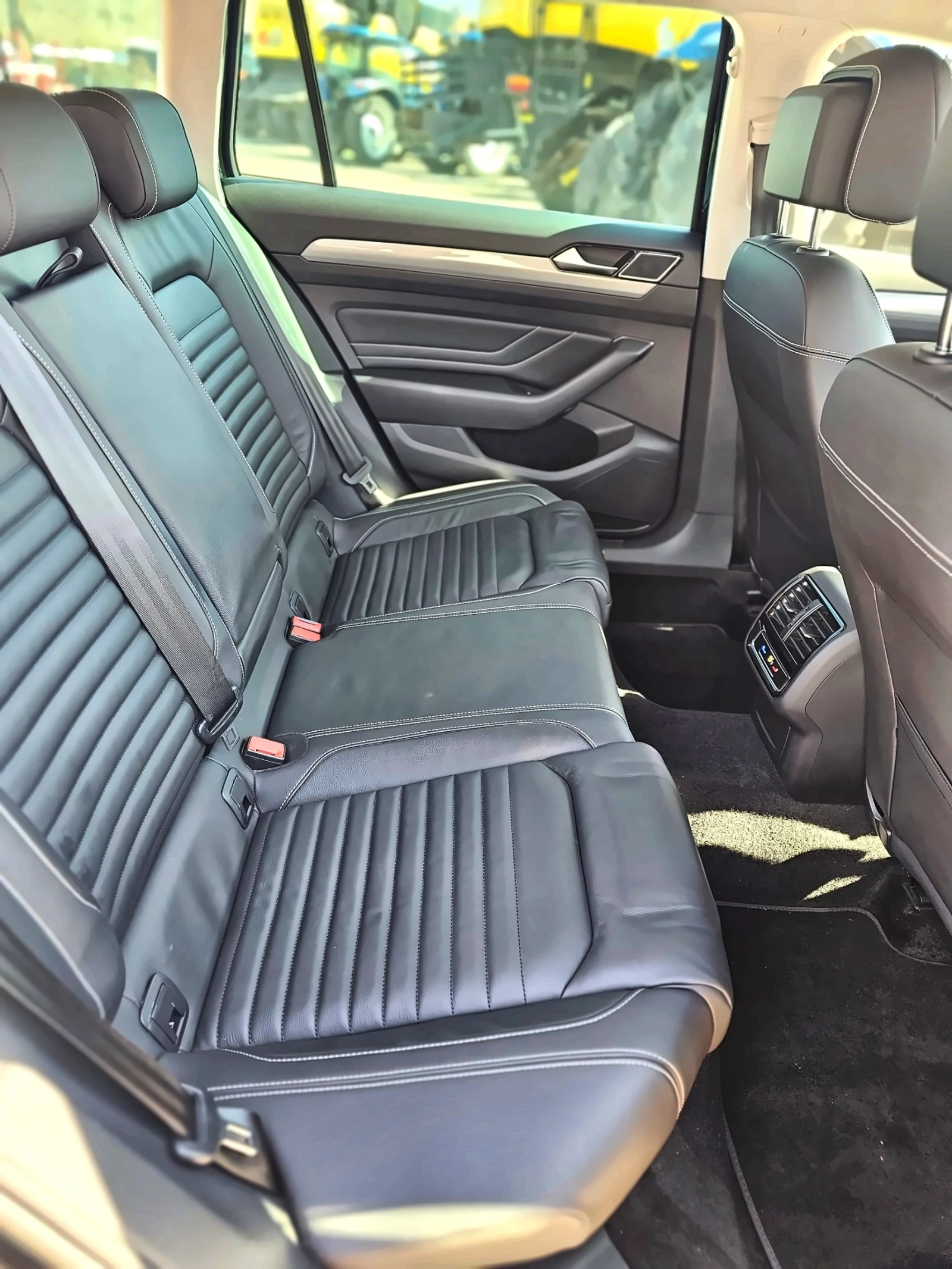 VW Passat ELEGANCE DIGITAL DSG ПЕЧКА IQ LIGHT, снимка 10 - Автомобили и джипове - 53774080