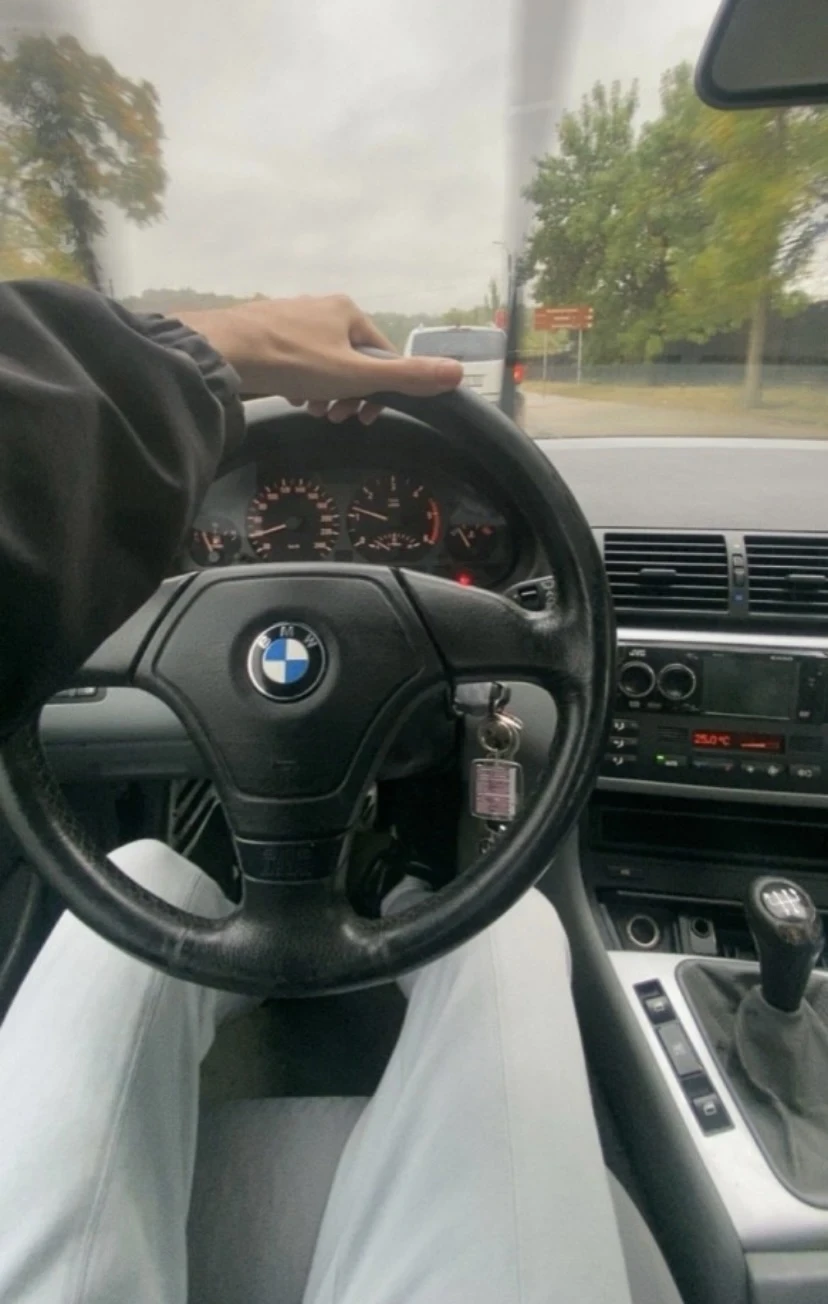 BMW 330, снимка 5 - Автомобили и джипове - 53918869