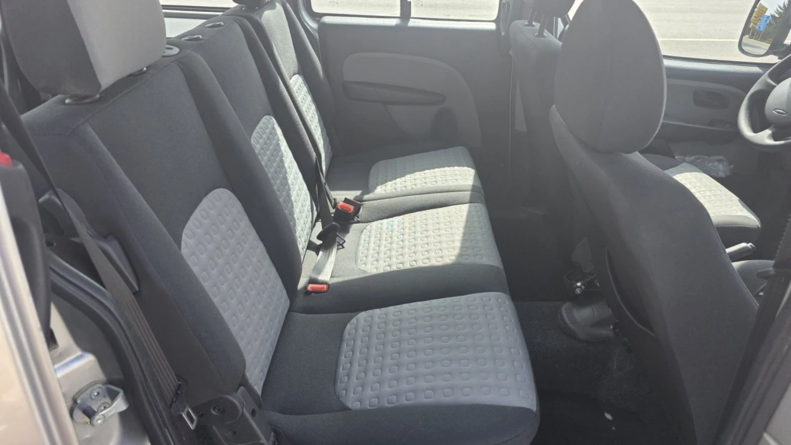 Fiat Doblo 1.3. Multijet КЛИМАТИК, снимка 5 - Автомобили и джипове - 54178120