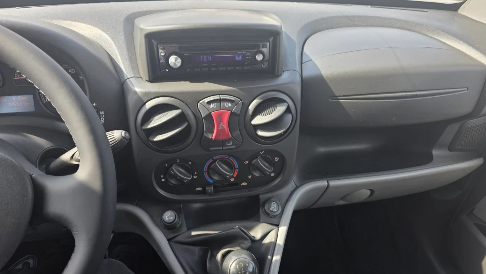 Fiat Doblo 1.3. Multijet КЛИМАТИК, снимка 14 - Автомобили и джипове - 54178120