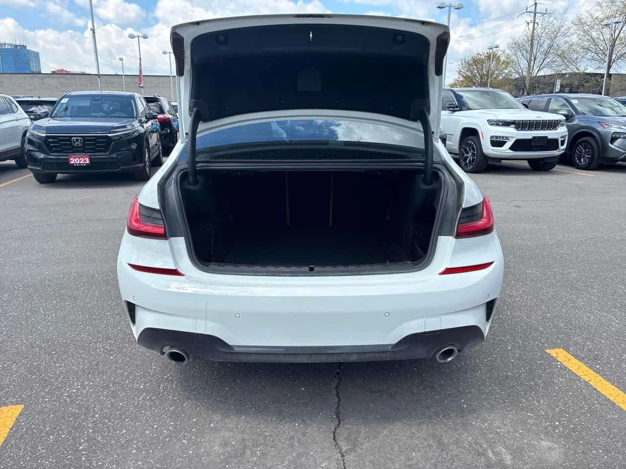 BMW 330 330i xDrive  CARFAX | Mobile.bg � ����������� 14