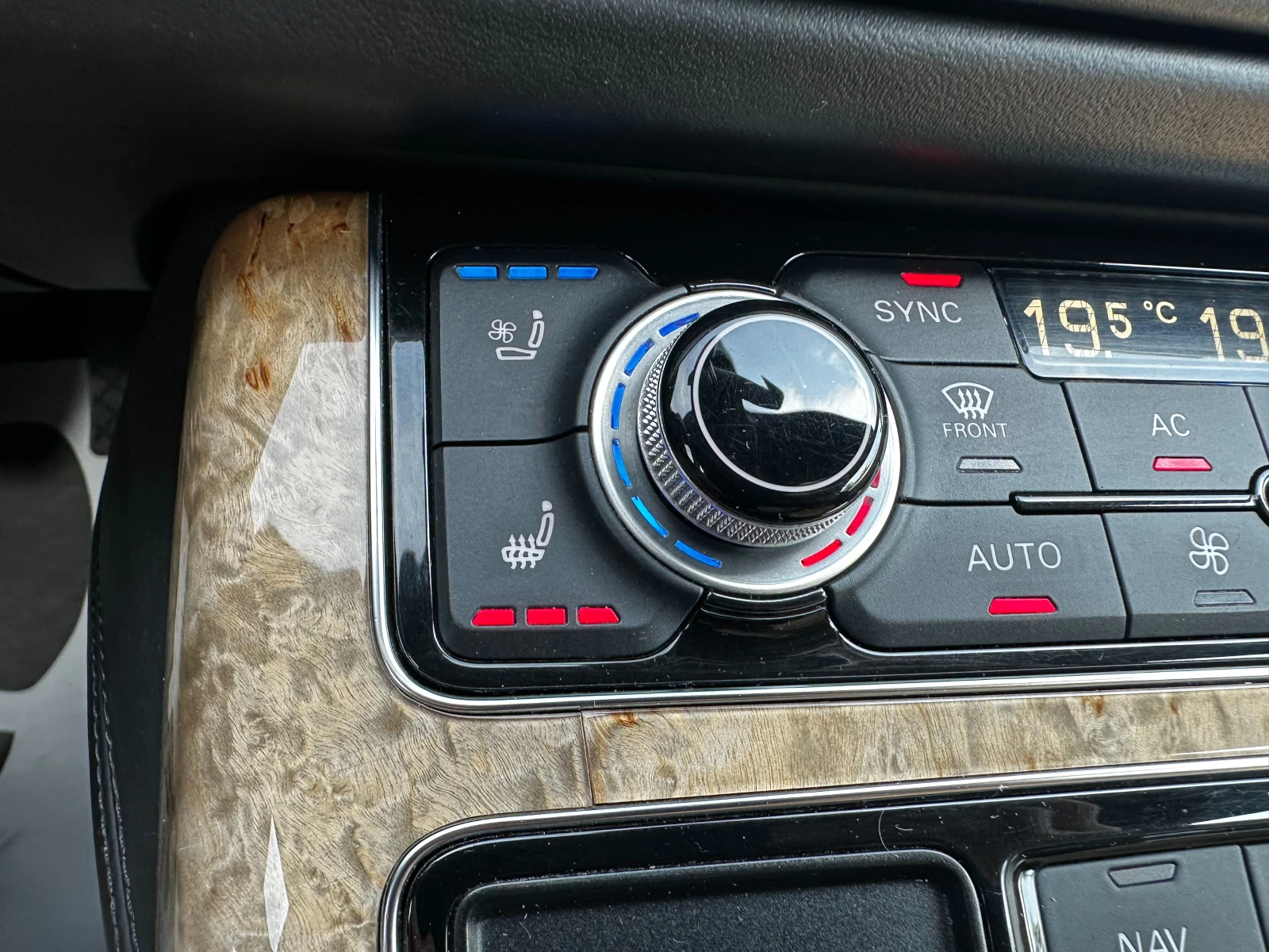 Audi A8 4.2d 351 к.с./quattro, снимка 15 - Автомобили и джипове - 54746743