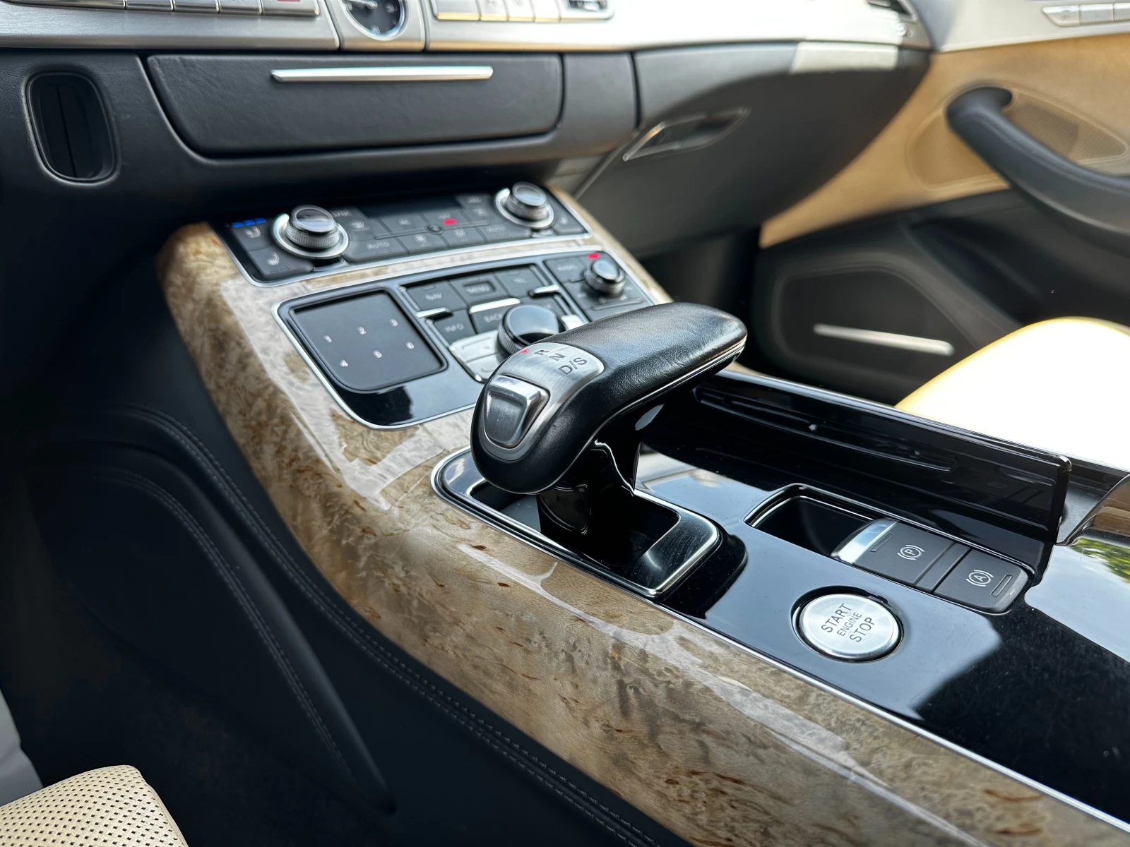 Audi A8 4.2d 351 к.с./quattro, снимка 13 - Автомобили и джипове - 54746743