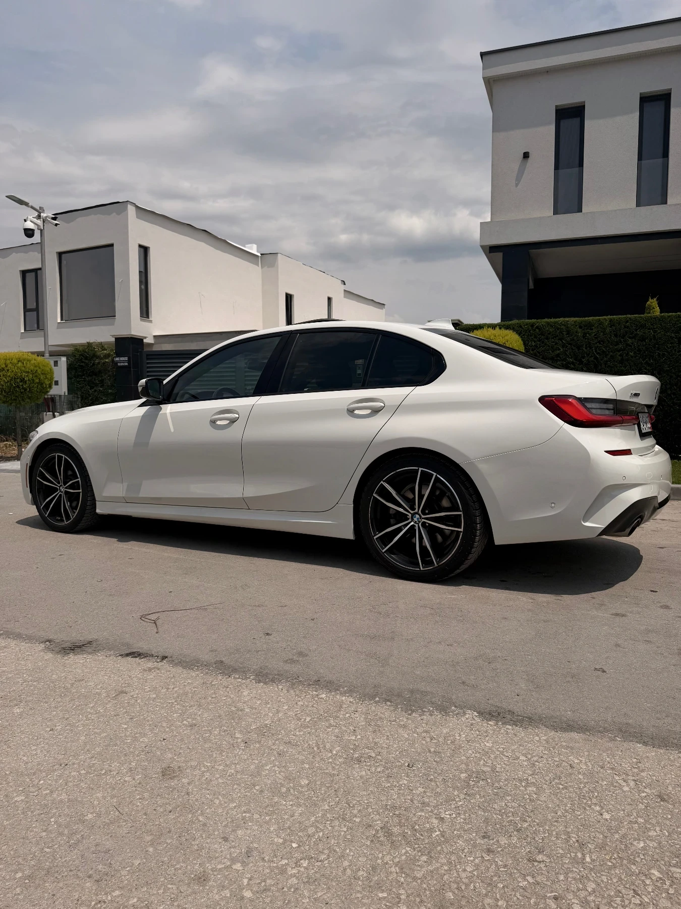 BMW 330 I XDrive , снимка 6 - Автомобили и джипове - 55134403