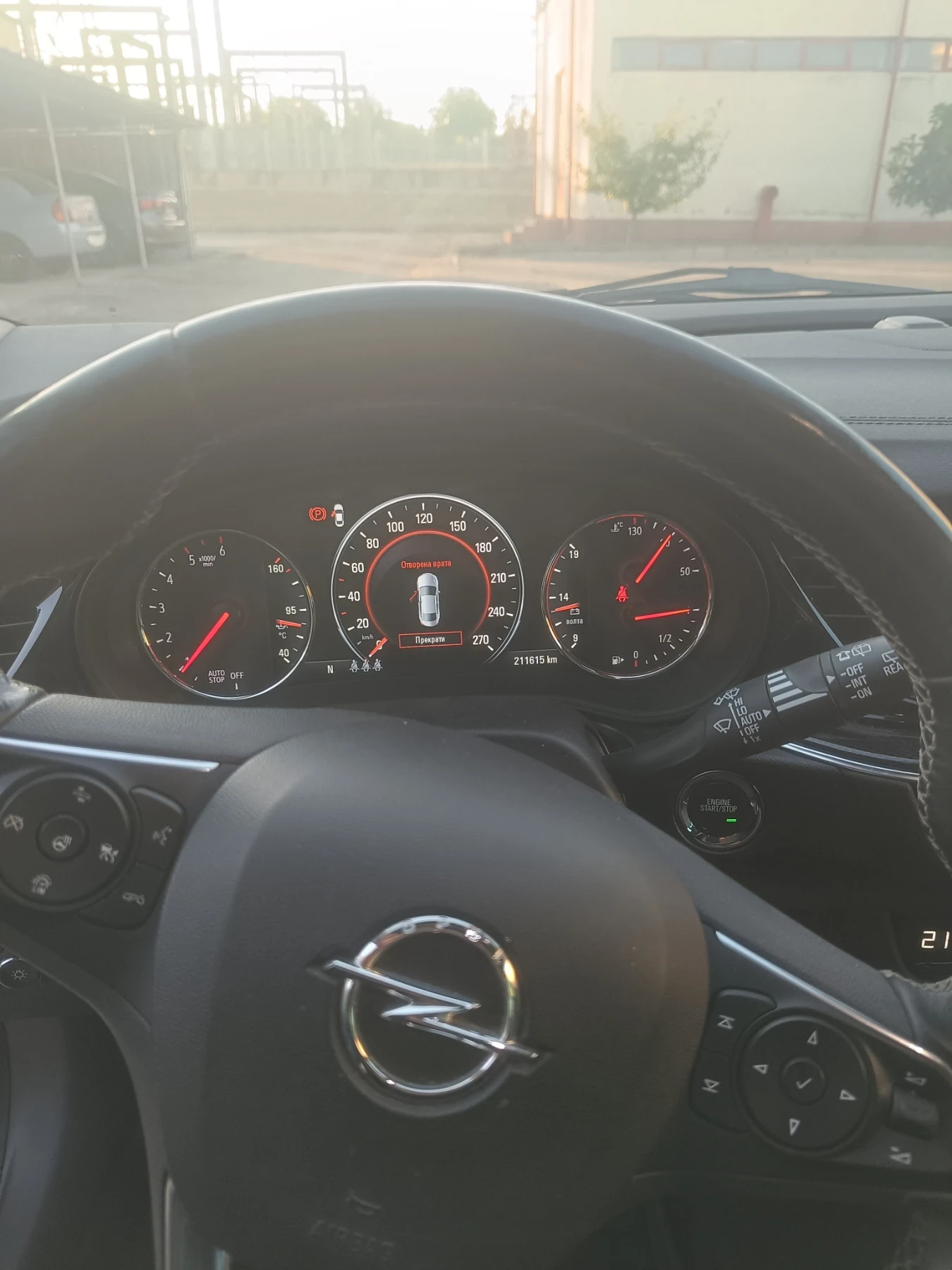 Opel Insignia, снимка 8 - Автомобили и джипове - 55494173
