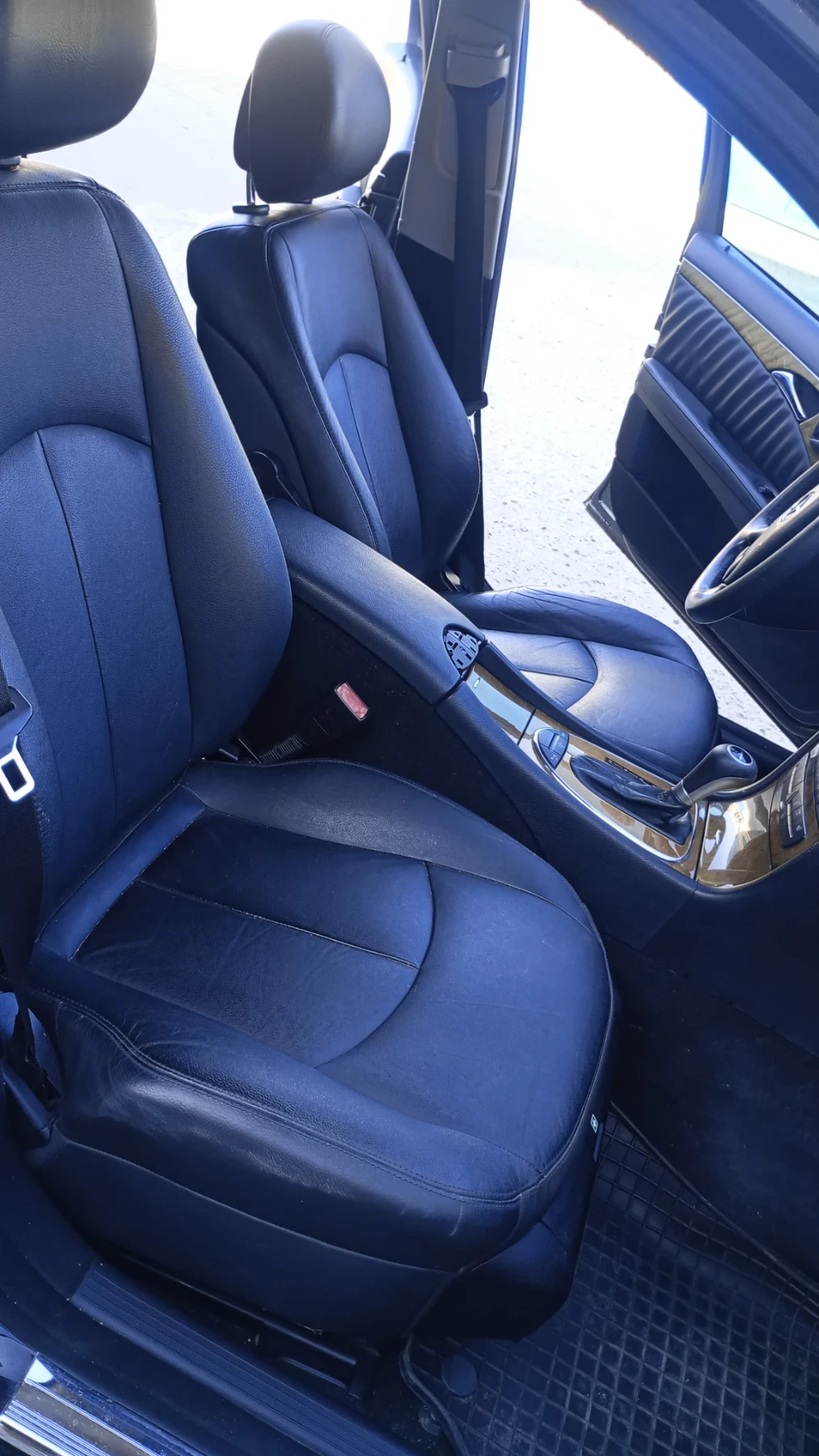 Mercedes-Benz E 320, снимка 6 - Автомобили и джипове - 55504361