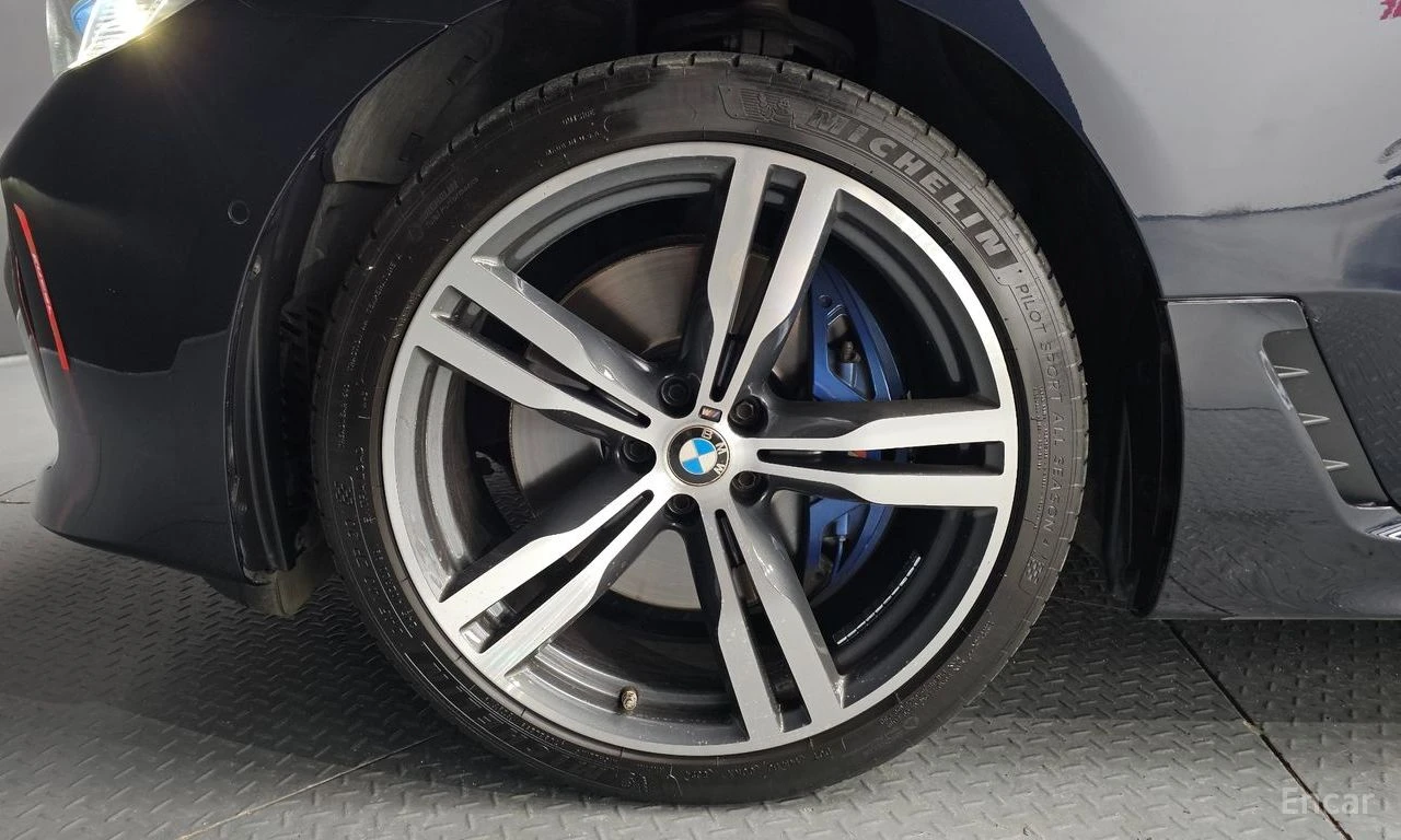 BMW 6 GT 630* M* SPORT* XDRIVE* ОБДУХВАНЕ* ДИСТРОНИК* ХЕДЪП, снимка 6 - Автомобили и джипове - 55576180