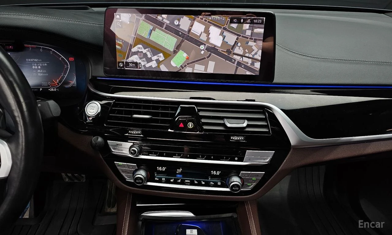 BMW 6 GT 630* M* SPORT* XDRIVE* ОБДУХВАНЕ* ДИСТРОНИК* ХЕДЪП, снимка 10 - Автомобили и джипове - 55576180