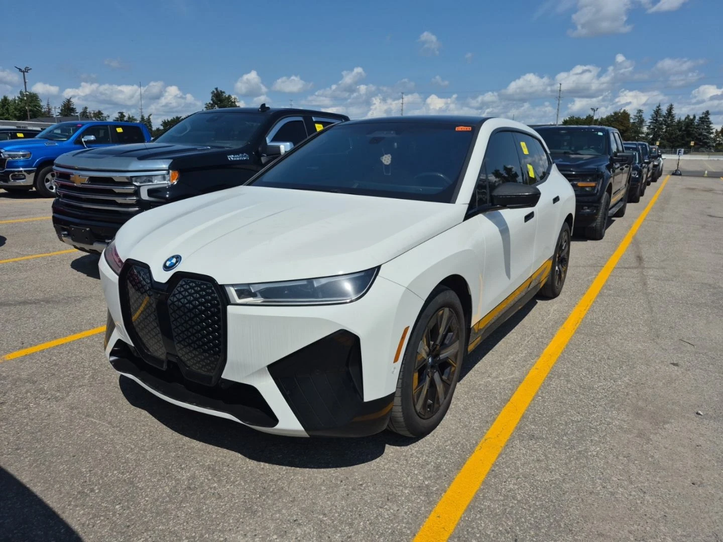 BMW iX M-pkg* Laser* Вакуум* 360* Въздух* Обдух* Distroni