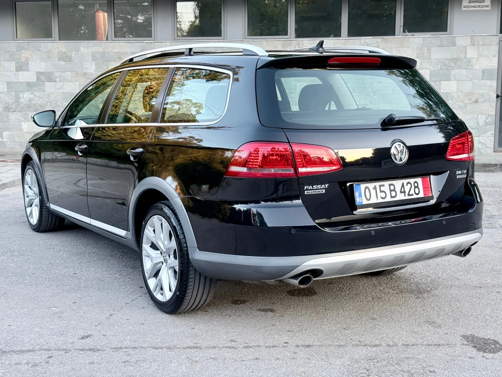 VW Passat ALLTRACK* 2.0TDI-177k.c.DSG* 4MOTION* LED* Euro5B* | Mobile.bg � ����������� 2