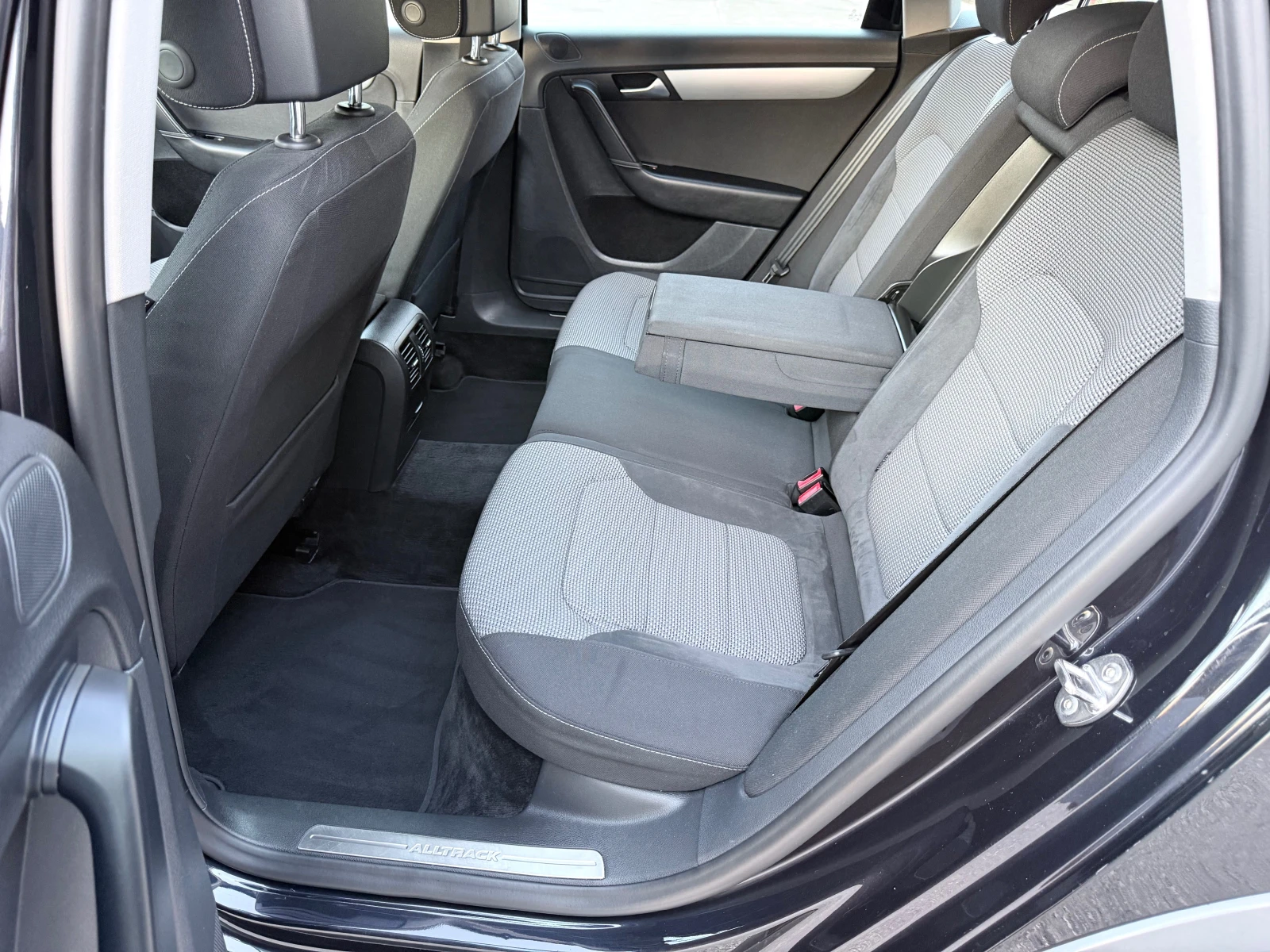 VW Passat ALLTRACK* 2.0TDI-177k.c.DSG* 4MOTION* LED* Euro5B* | Mobile.bg � ����������� 8