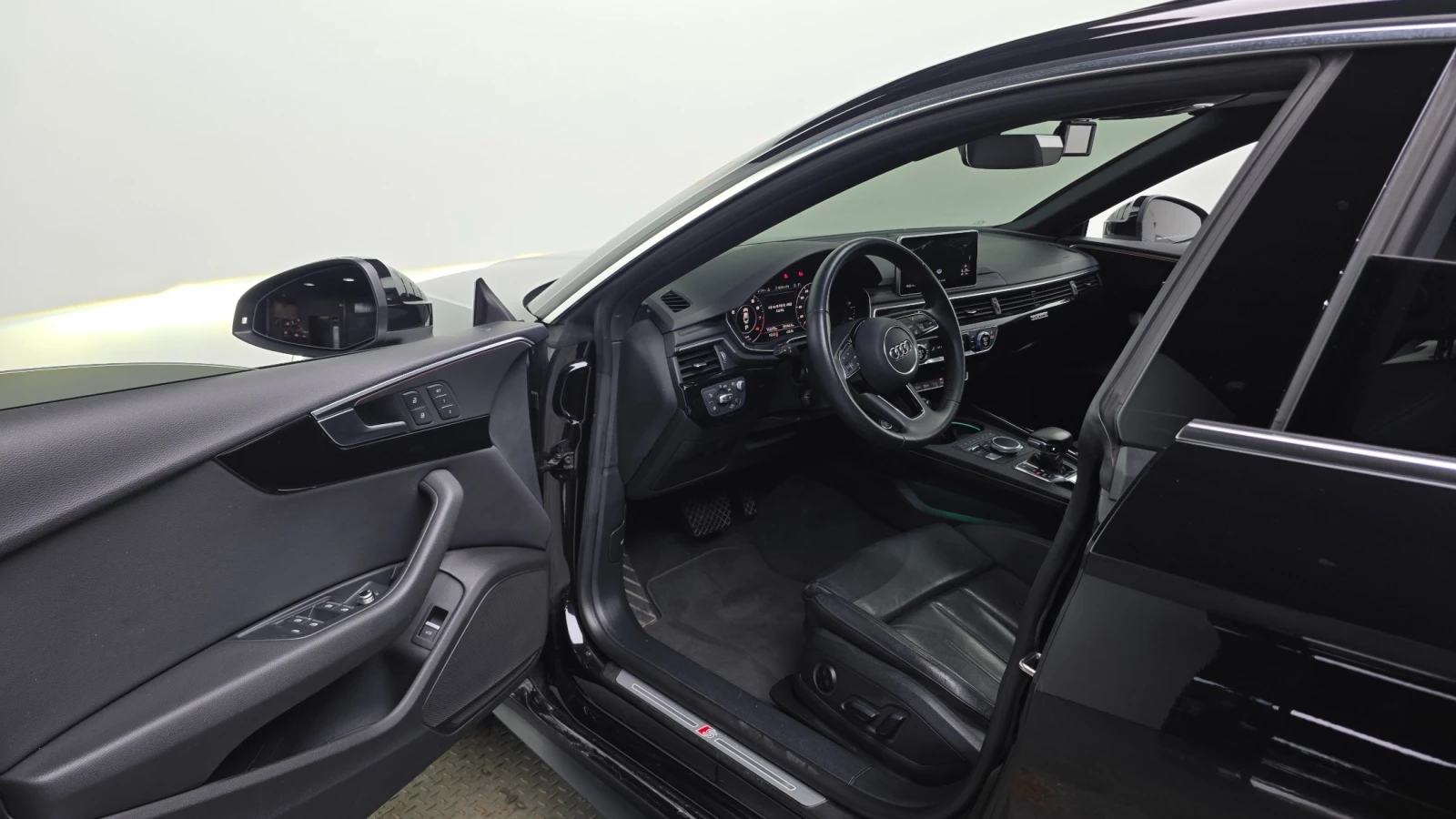 Audi A5 2.0 45TFSI Quattro Premium Sportback , снимка 9 - Автомобили и джипове - 56069925