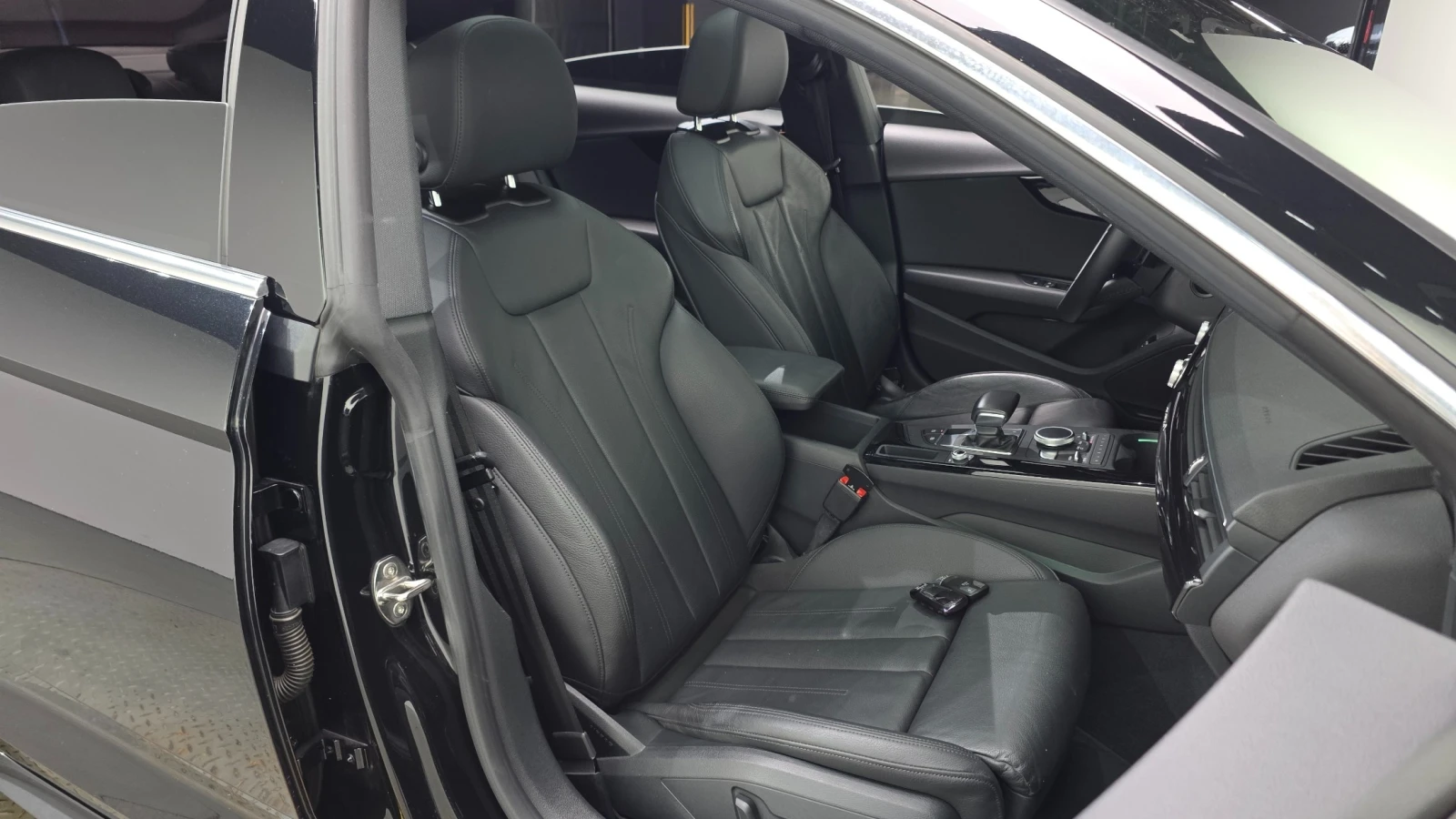 Audi A5 2.0 45TFSI Quattro Premium Sportback , снимка 10 - Автомобили и джипове - 56069925