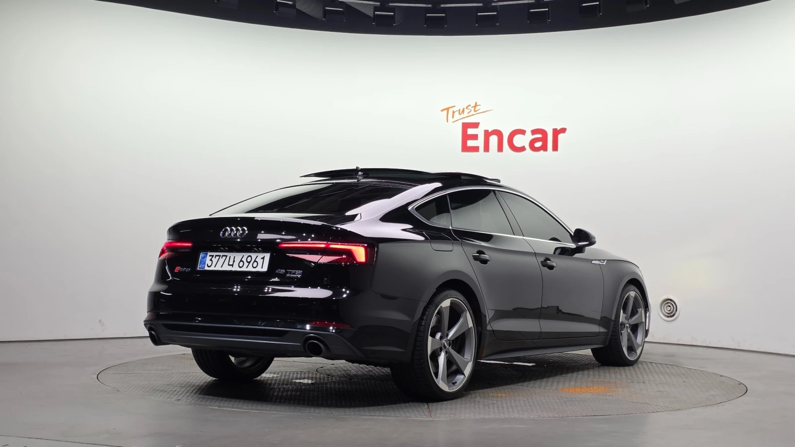 Audi A5 2.0 45TFSI Quattro Premium Sportback , снимка 2 - Автомобили и джипове - 56069925