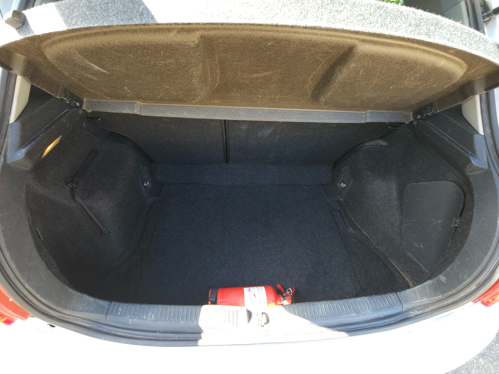 Toyota Auris, снимка 10 - Автомобили и джипове - 56363605