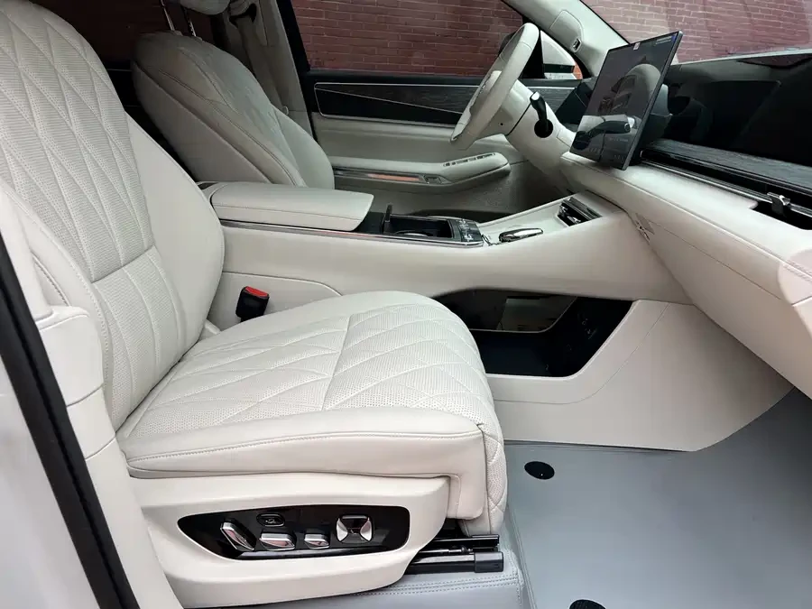 BYD Tang Datang AWD 130.15kWh Flagship Edition | Mobile.bg � ����������� 12