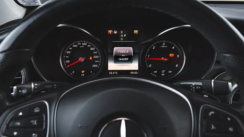 Mercedes-Benz GLC 250 d 4MATIC, снимка 15 - Автомобили и джипове - 51018014