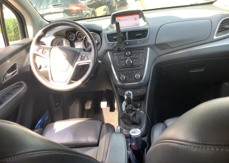 Opel Mokka 1.6CDTi, снимка 11 - Автомобили и джипове - 53026403