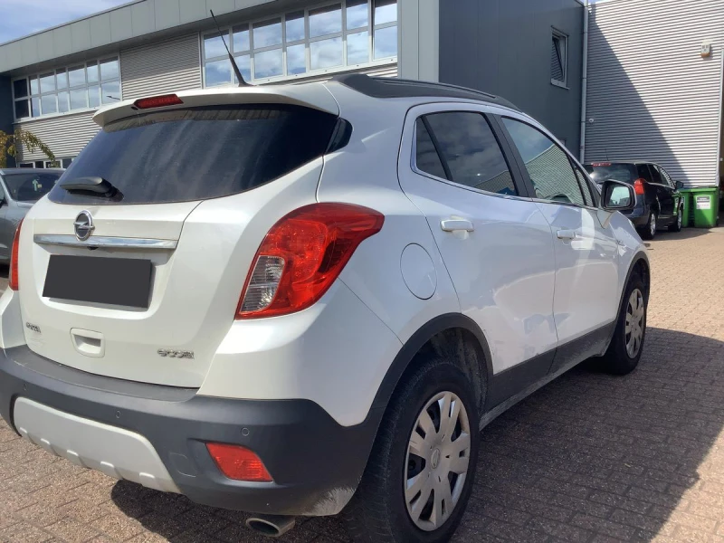 Opel Mokka 1.6CDTi, снимка 5 - Автомобили и джипове - 53026403