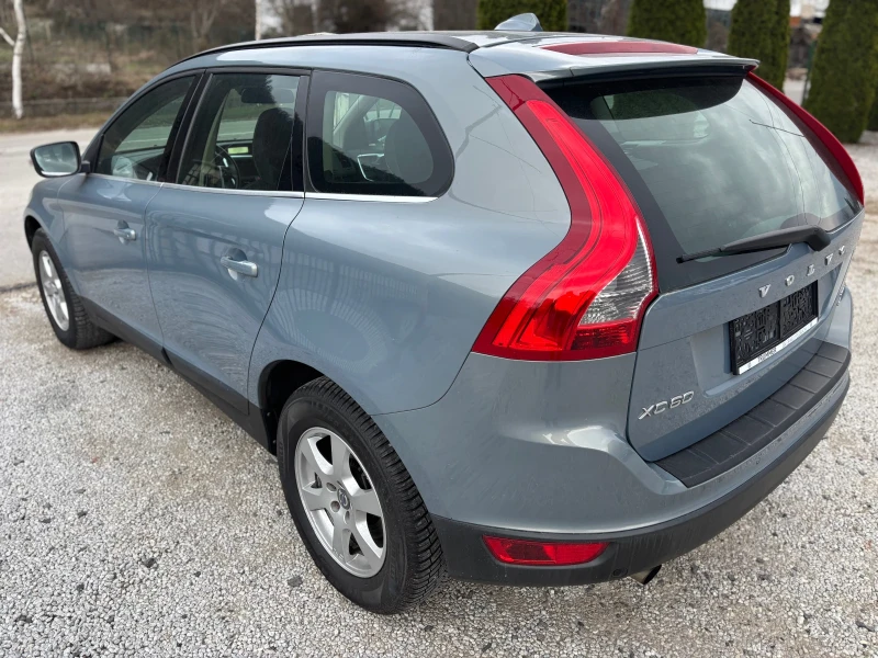 Volvo XC60 2.4 D 5 РЪЧКА, снимка 8 - Автомобили и джипове - 53443171