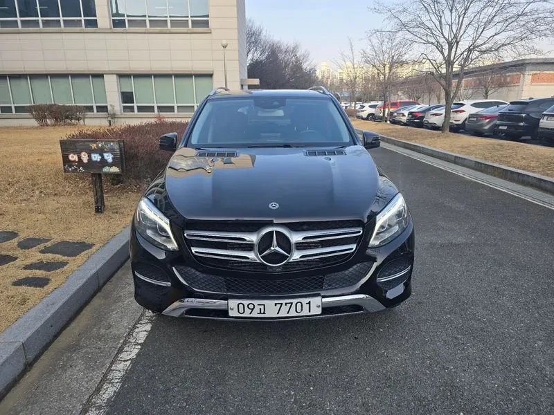 Mercedes-Benz GLE 350d - САМО 30% АВАНС, снимка 5 - Автомобили и джипове - 56112311