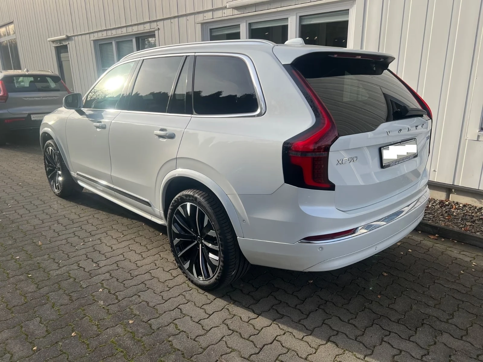 Volvo Xc90 B5 AWD Plus, снимка 3 - Автомобили и джипове - 42025783