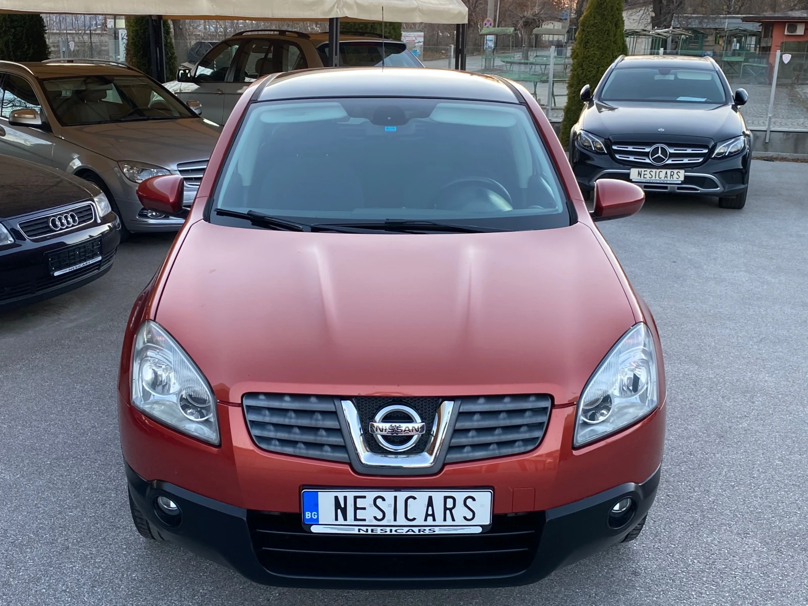 Nissan Qashqai 2.0dci 4x4 6-скорости ПАНОРАМА ! ОТЛИЧНО СЪСТОЯНИЕ - изображение 2