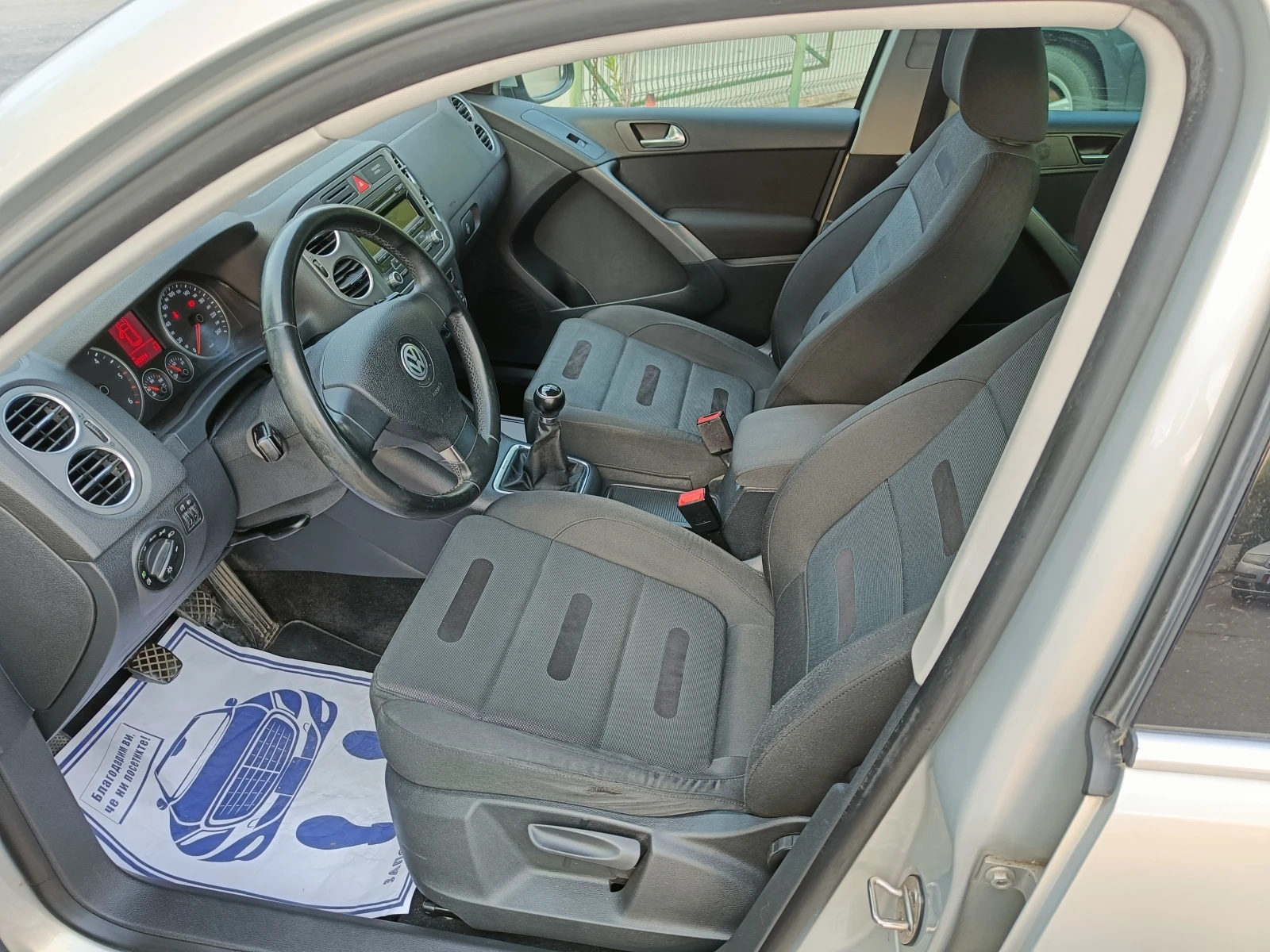 VW Tiguan 2.0 BARTER 140 - изображение 9