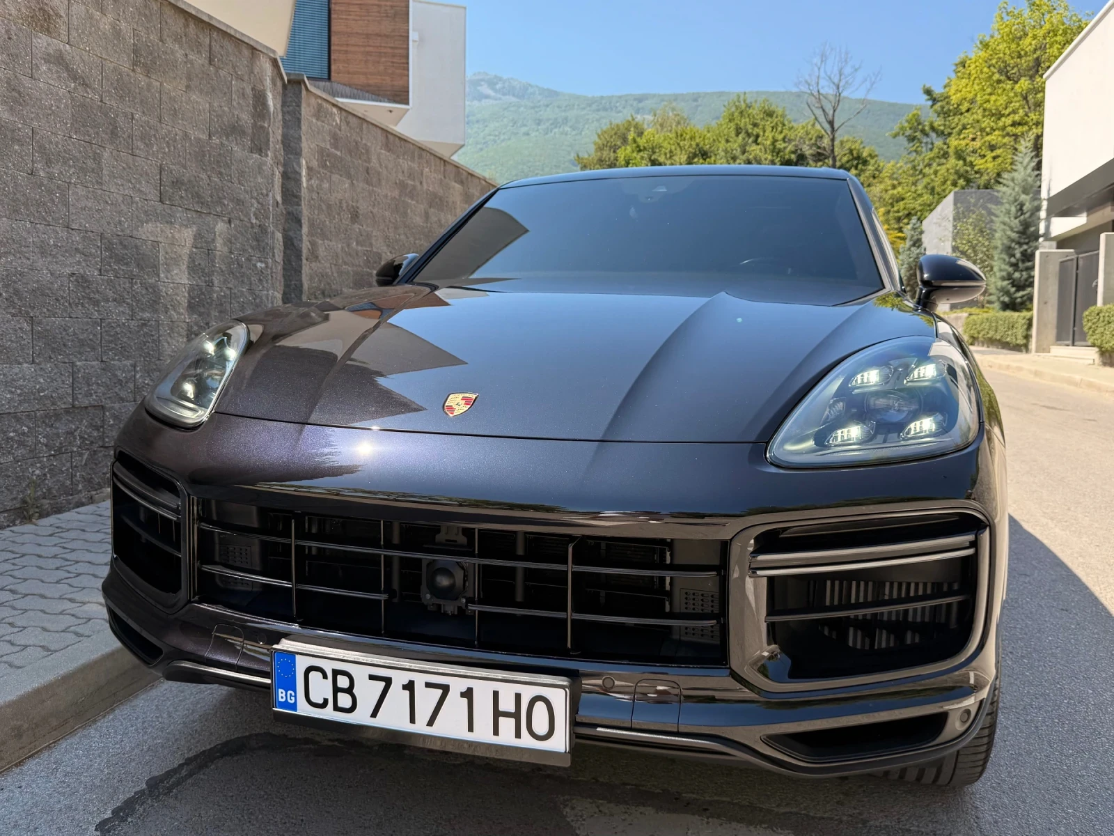 Porsche Cayenne Turbo  - изображение 2