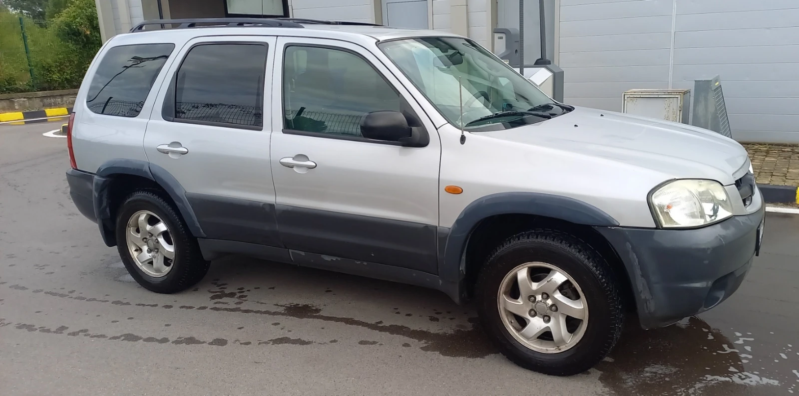 Mazda Tribute, снимка 3 - Автомобили и джипове - 53798728