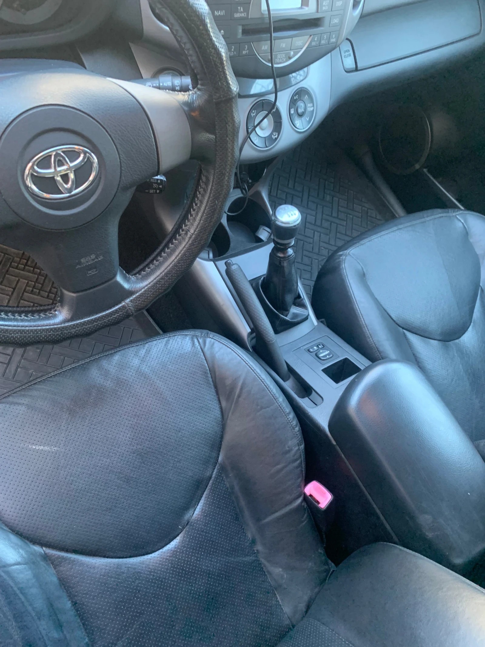 Toyota Rav4, снимка 6 - Автомобили и джипове - 53848157