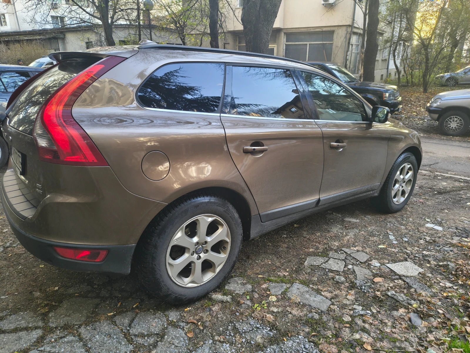 Volvo XC60 D5 AWD, снимка 12 - Автомобили и джипове - 53875650