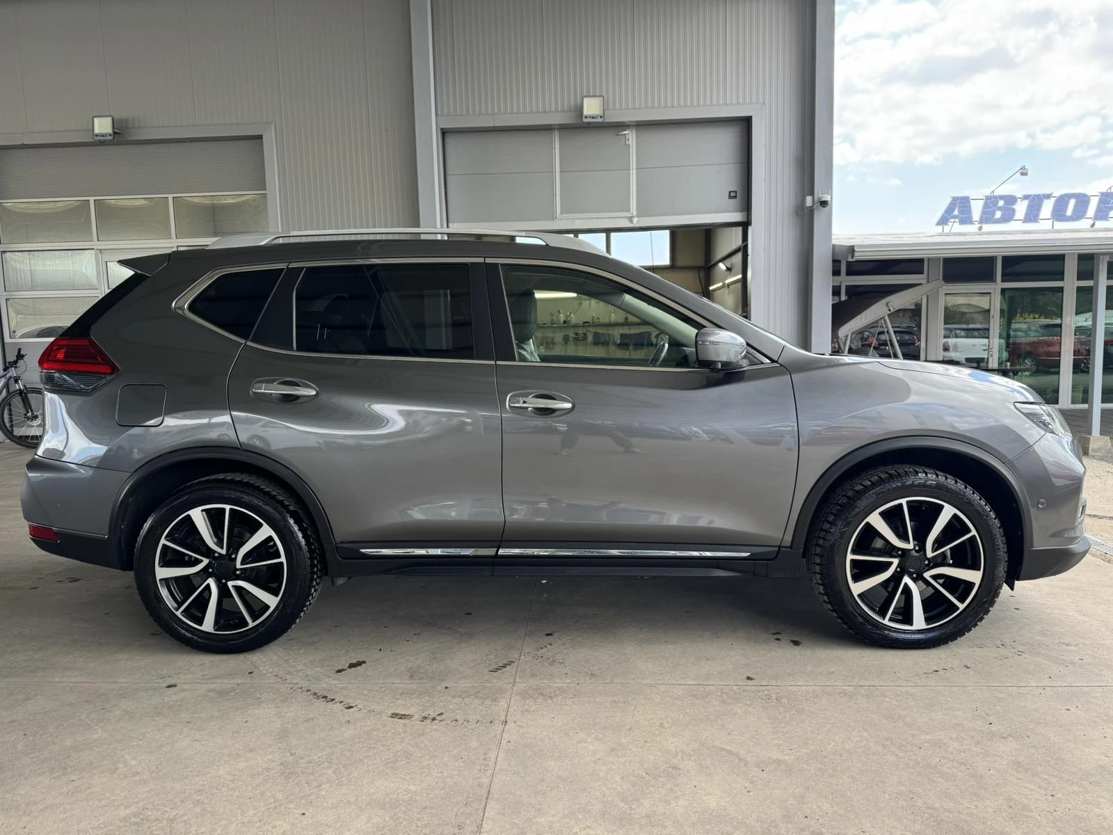 Nissan X-trail D* 130ps* 4x4* Distr* КОЖА* НАВИ* КАМЕРА* Кeyless, снимка 6 - Автомобили и джипове - 53926573