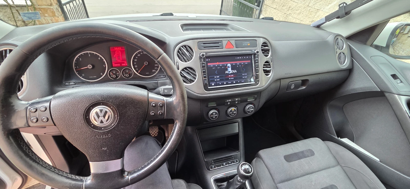 VW Tiguan 2.0TDI 4Motion, снимка 7 - Автомобили и джипове - 53978426