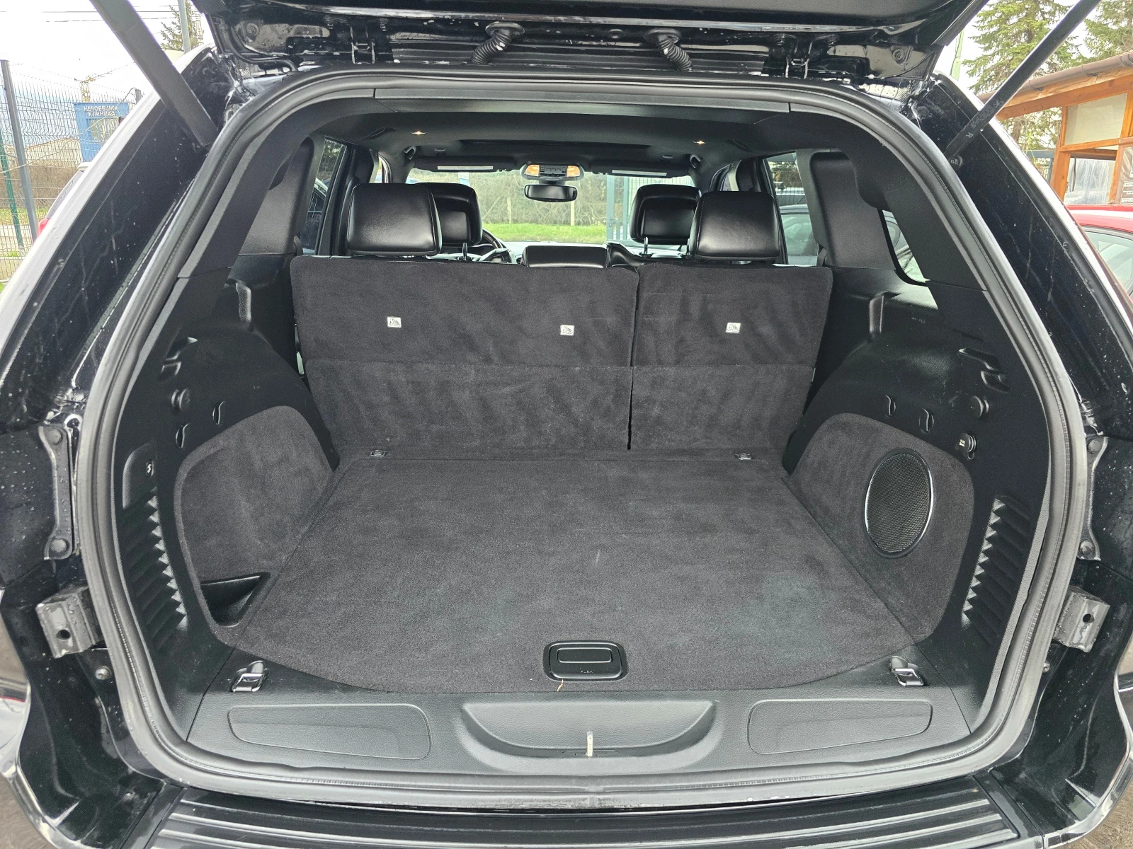 Jeep Cherokee 3.6i/ Авт./Лизинг, снимка 4 - Автомобили и джипове - 54080044