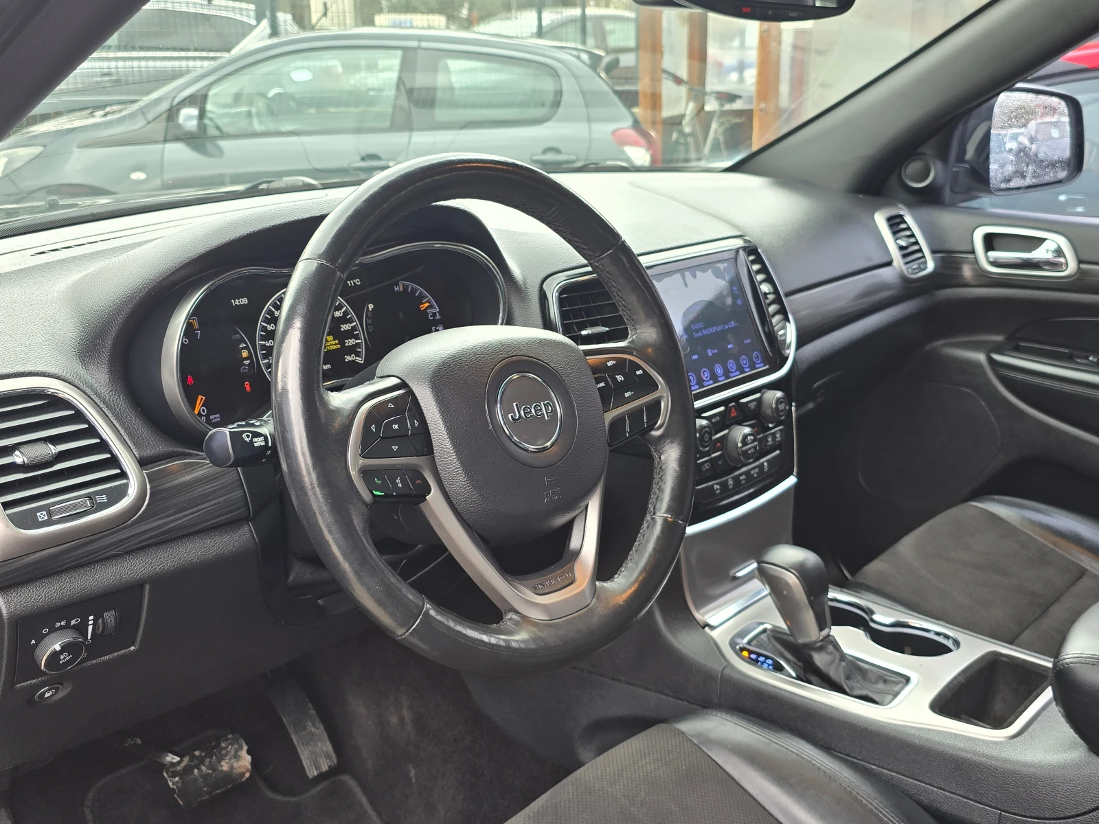 Jeep Cherokee 3.6i/ Авт./Лизинг, снимка 10 - Автомобили и джипове - 54080044