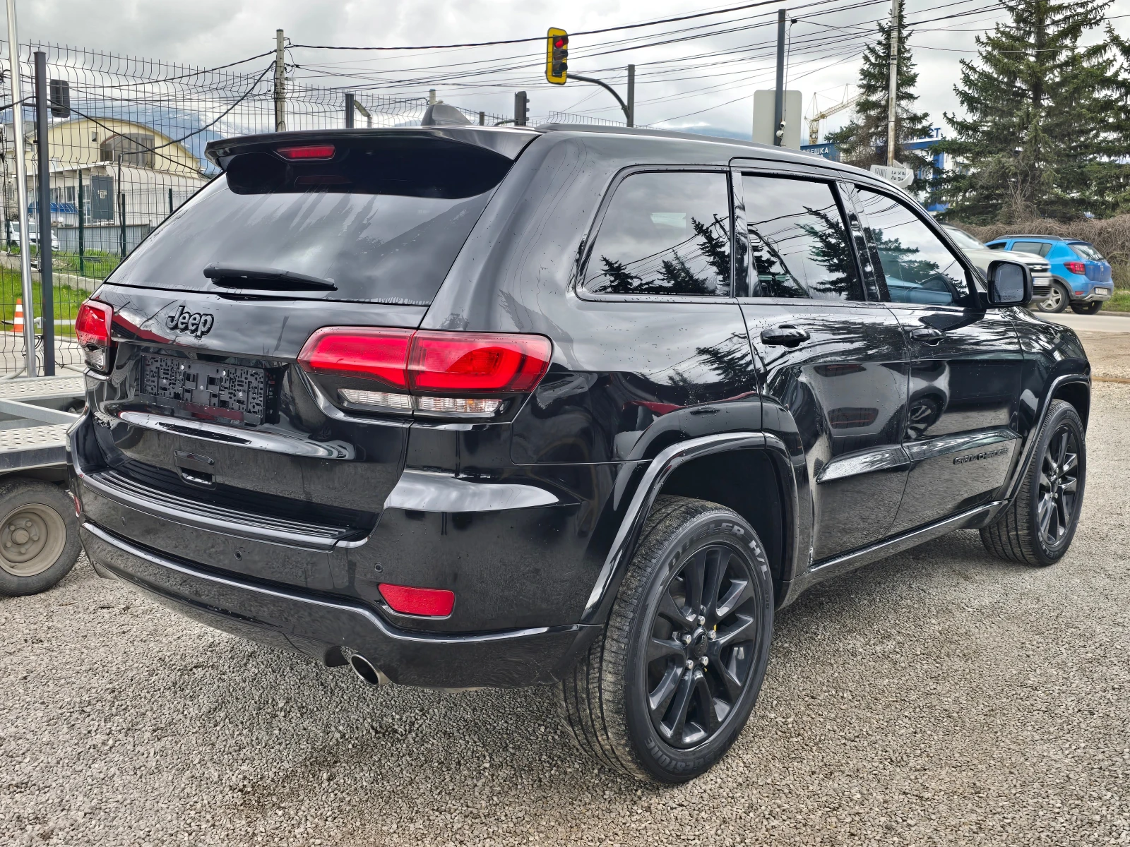 Jeep Cherokee 3.6i/ Авт./Лизинг, снимка 5 - Автомобили и джипове - 54080044