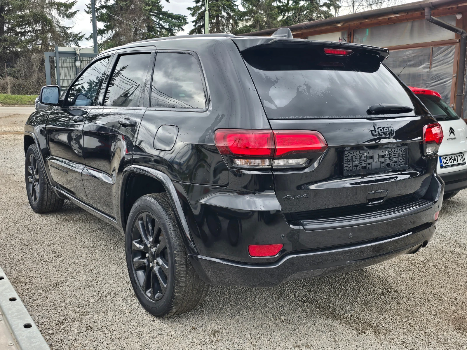 Jeep Cherokee 3.6i/ Авт./Лизинг, снимка 2 - Автомобили и джипове - 54080044
