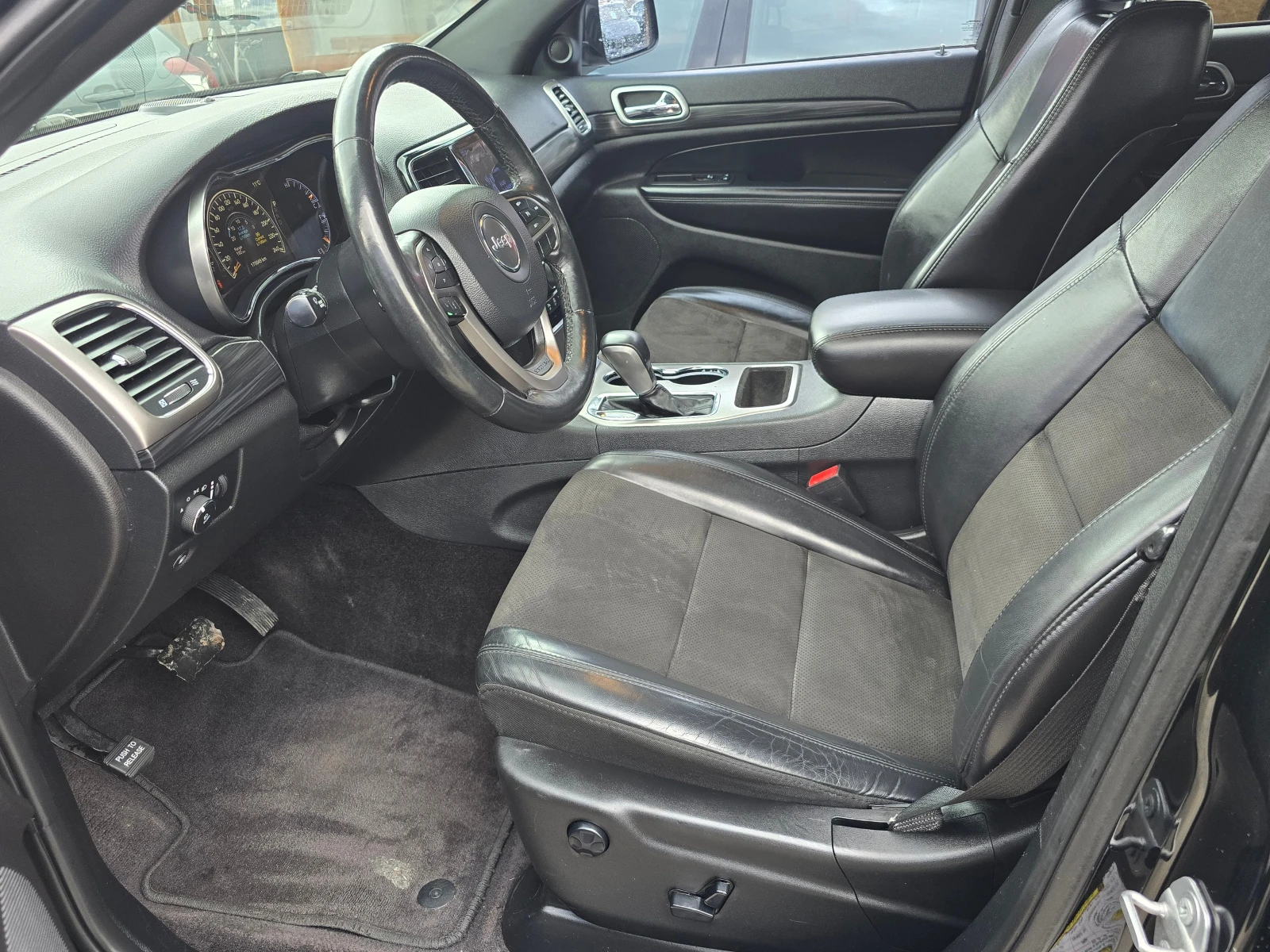Jeep Cherokee 3.6i/ Авт./Лизинг, снимка 9 - Автомобили и джипове - 54080044