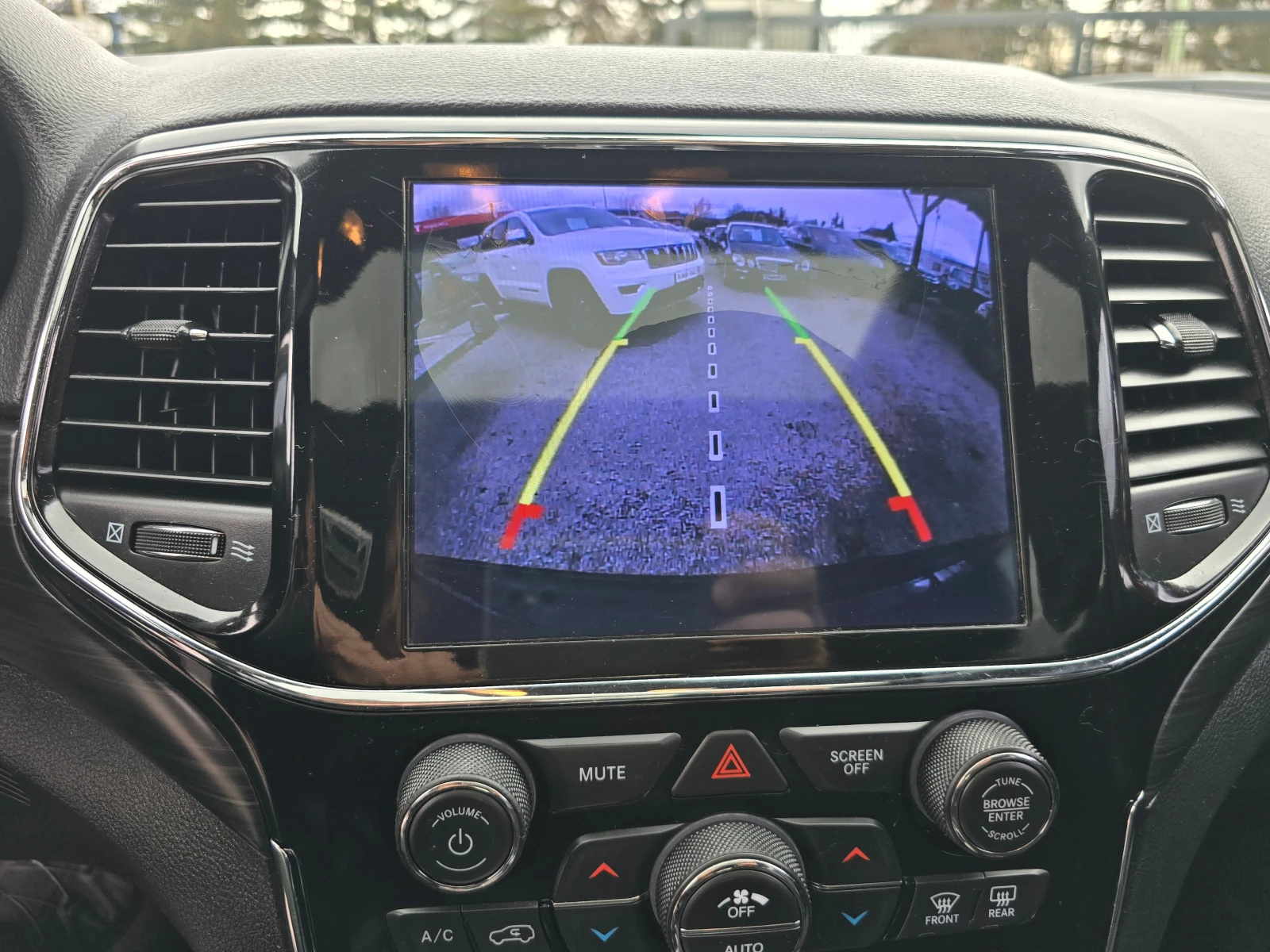 Jeep Cherokee 3.6i/ Авт./Лизинг, снимка 12 - Автомобили и джипове - 54080044