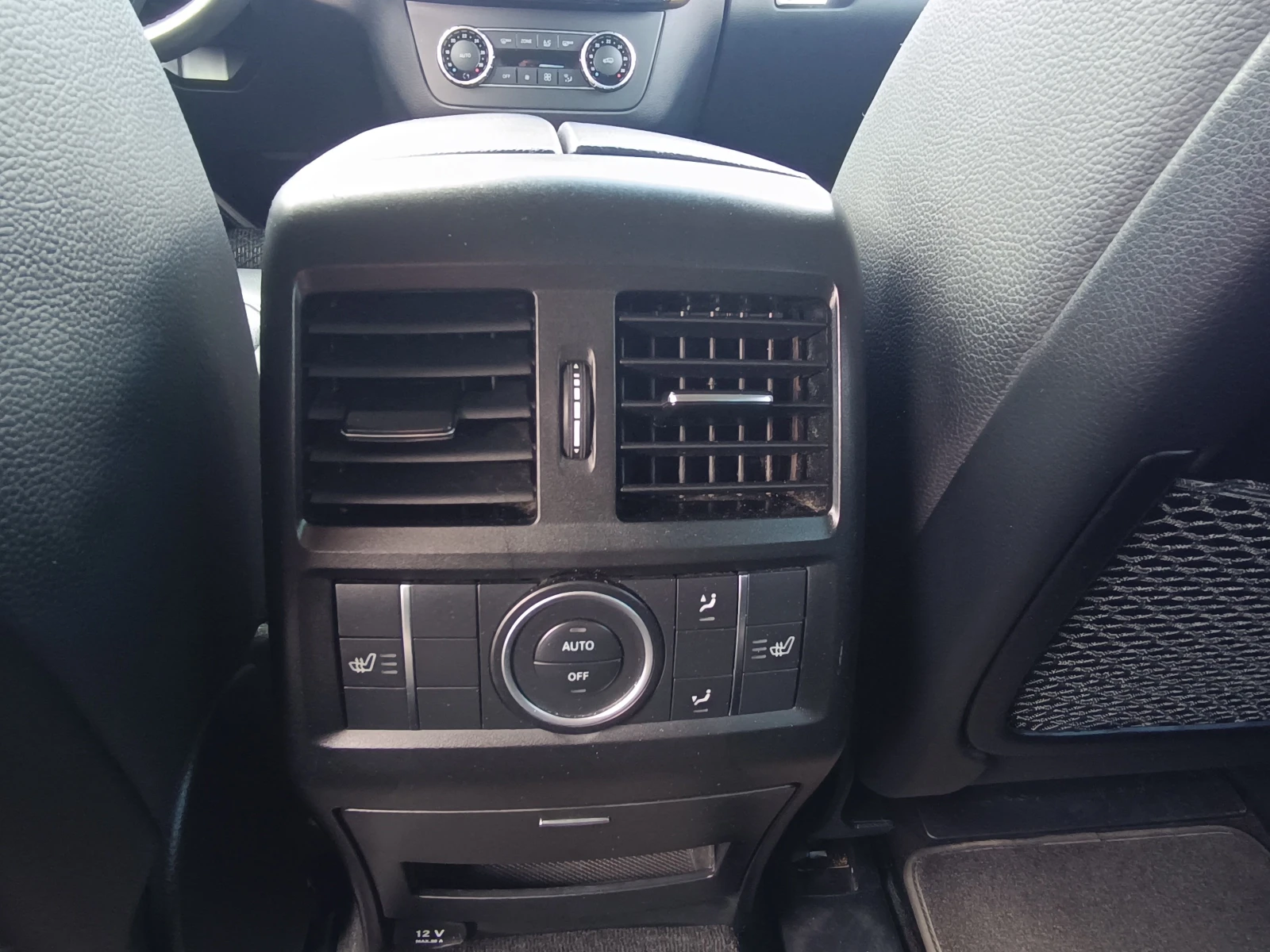 Mercedes-Benz GLE 350 ШВЕЙЦАРИЯ !!! ВСИЧКО ПЛАТЕНО !!! ОБСЛУЖЕН !!!, снимка 6 - Автомобили и джипове - 54148701