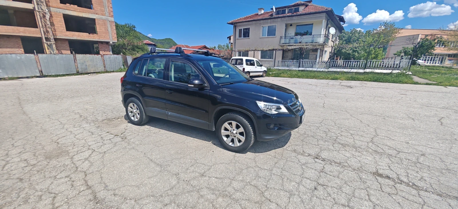 VW Tiguan, снимка 3 - Автомобили и джипове - 54494544