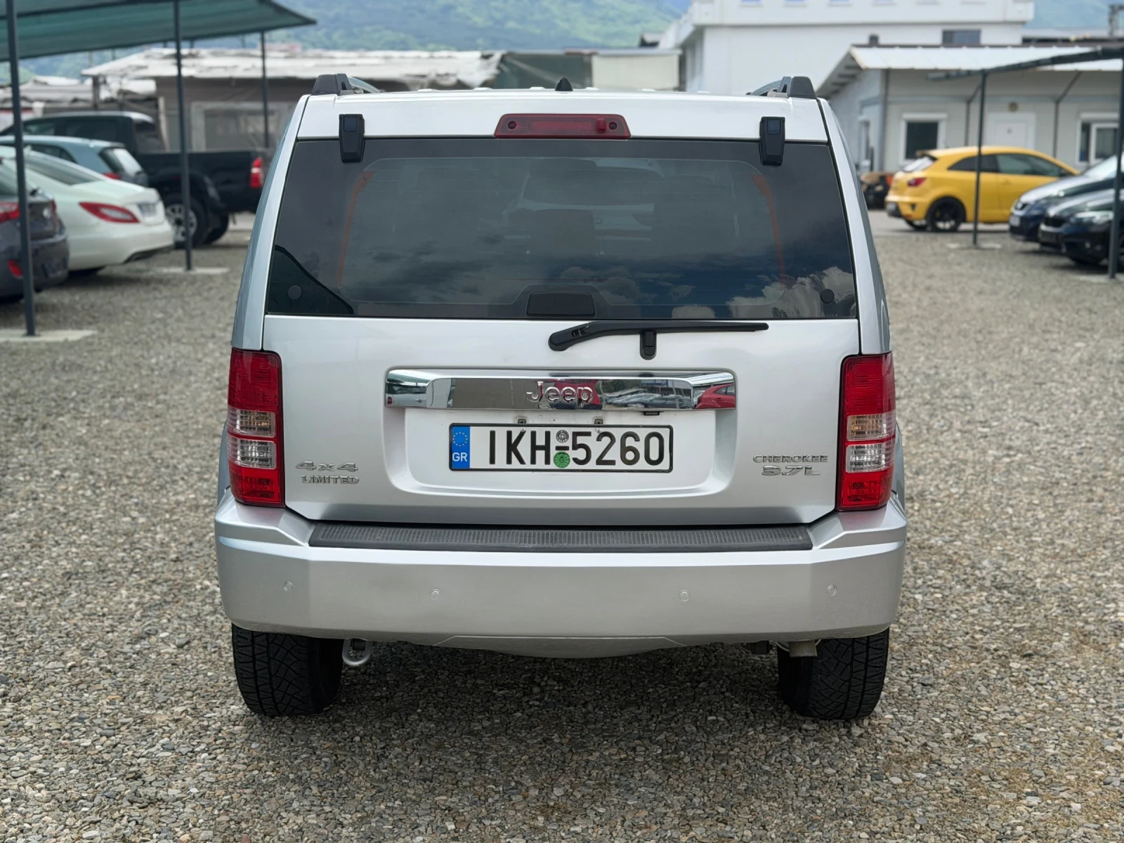 Jeep Cherokee 3.7i/205hp/LPG/4X4/Automatic/, снимка 5 - Автомобили и джипове - 54718248