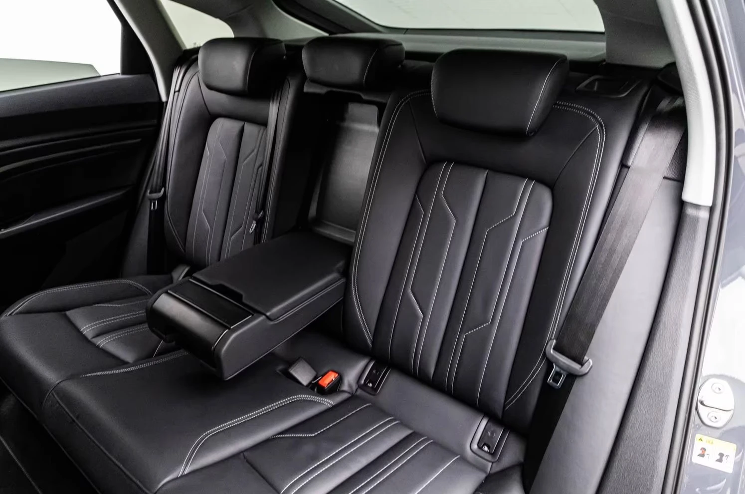 Audi Q8 50 E-TRON/ S-LINE/ QUATTRO/ SPORTBACK/ 360/ MATRIX, снимка 17 - Автомобили и джипове - 55204052