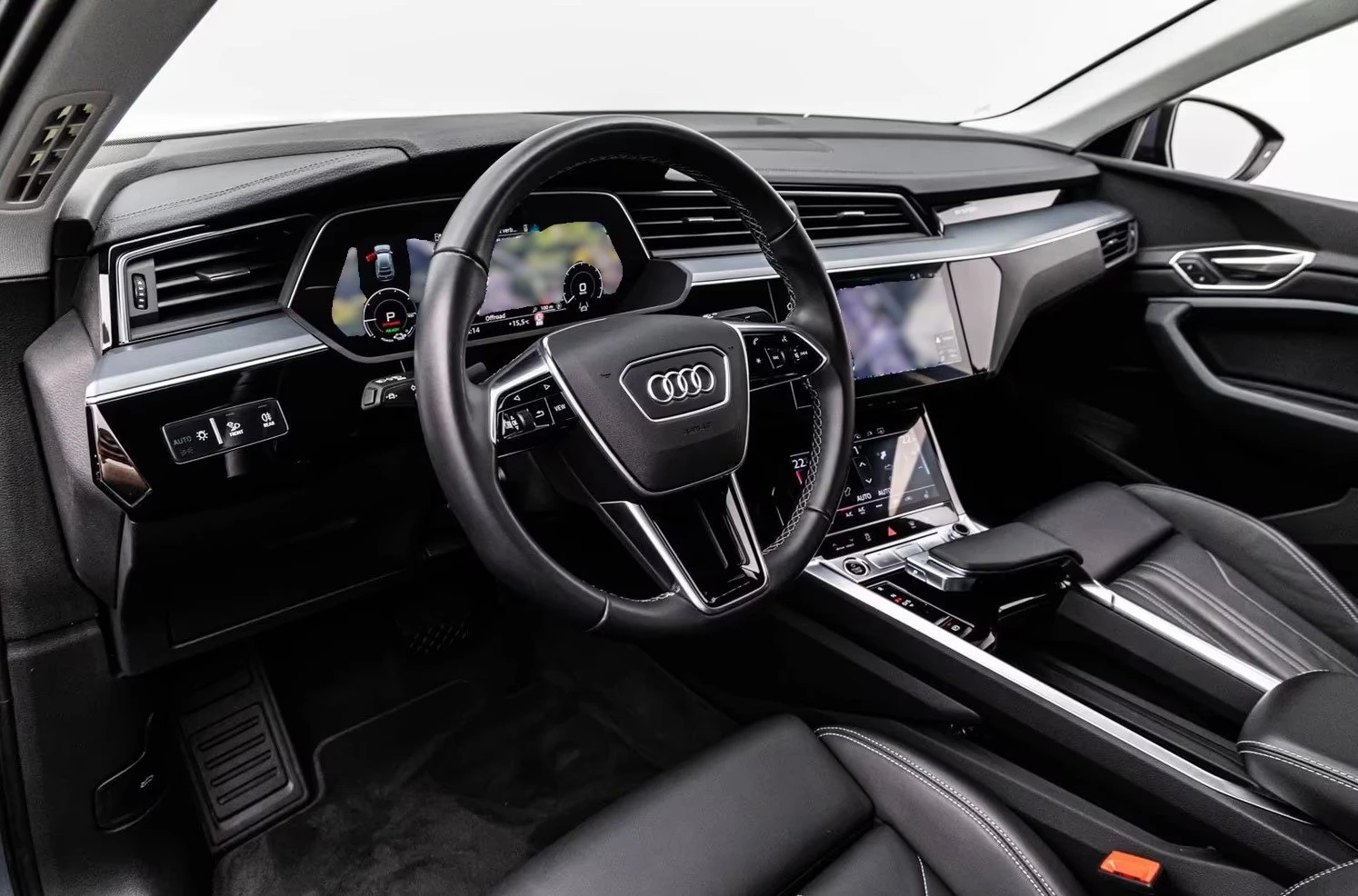 Audi Q8 50 E-TRON/ S-LINE/ QUATTRO/ SPORTBACK/ 360/ MATRIX, снимка 11 - Автомобили и джипове - 55204052